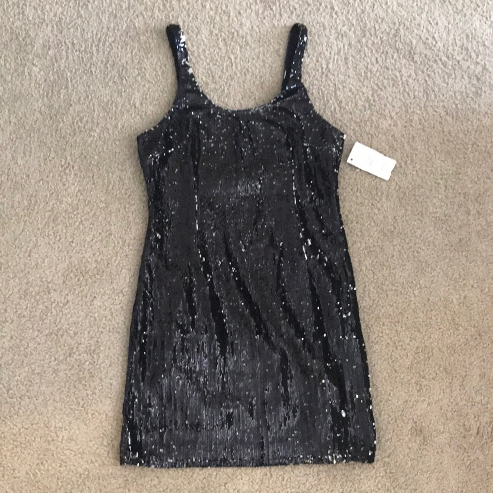 Sequined Party Dress with Low Back